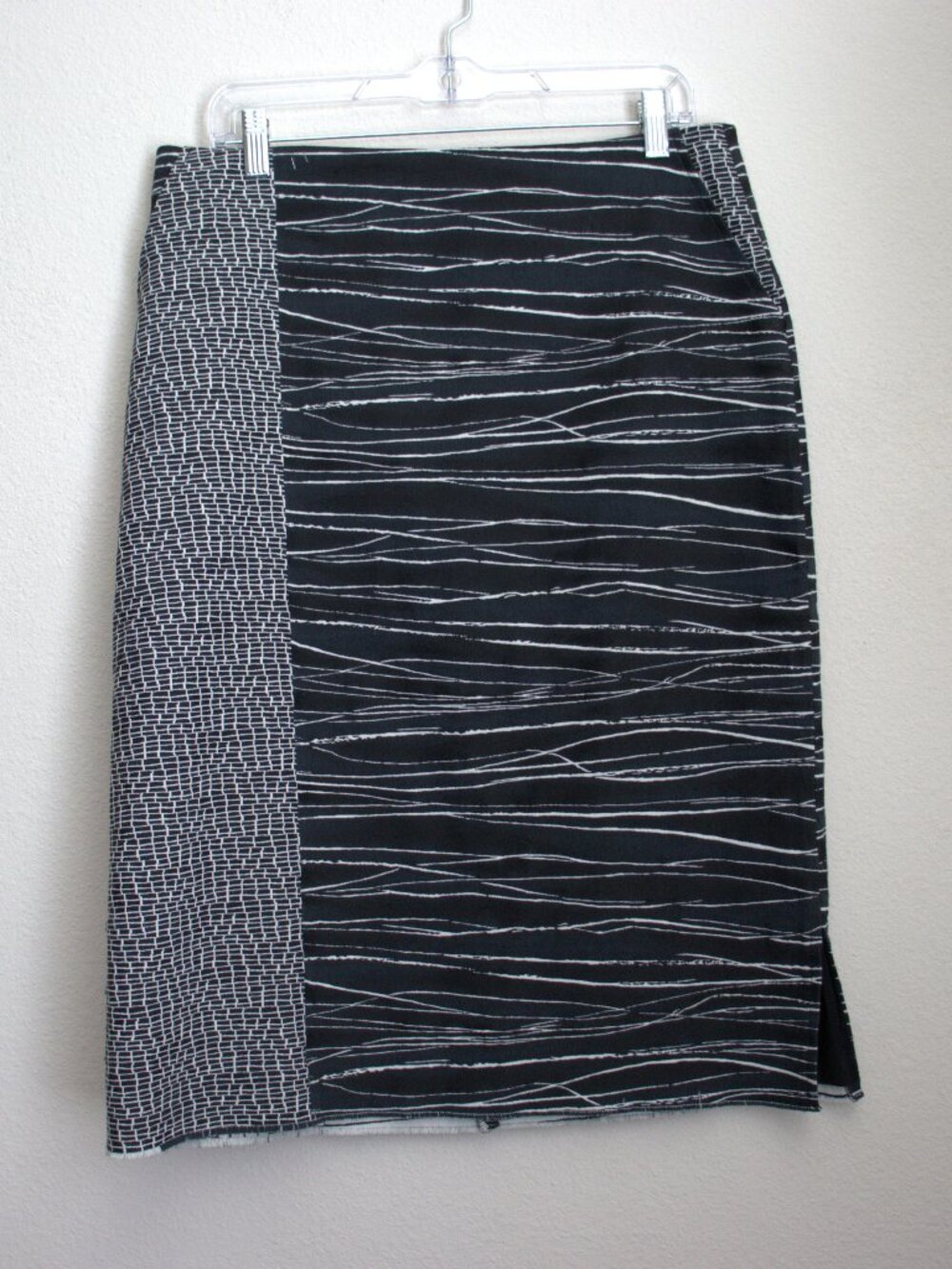 Black White Abstract Block Print Midi Pencil Skirt Side Slit Raw Hem Pockets